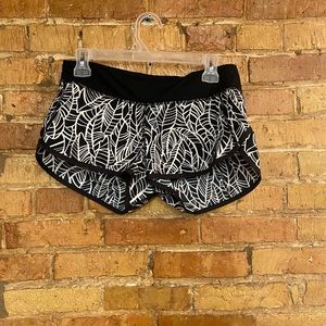 Lulu speed shorts size 6